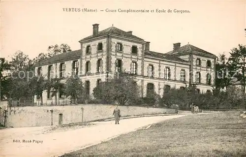 AK / Ansichtskarte Vertus Cours Complementaire et Ecole de Garcons Vertus
