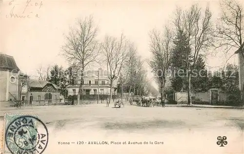 AK / Ansichtskarte Avallon_89 Place et Avenue de la Gare 
