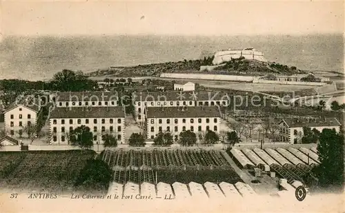 AK / Ansichtskarte Antibes_Alpes_Maritimes Les Casernes et le Fort Carre Antibes_Alpes_Maritimes