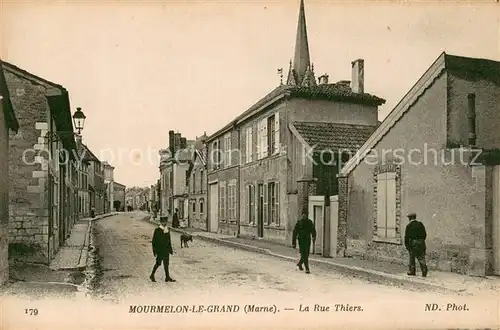 AK / Ansichtskarte Mourmelon le Grand La Rue Thiers Mourmelon le Grand