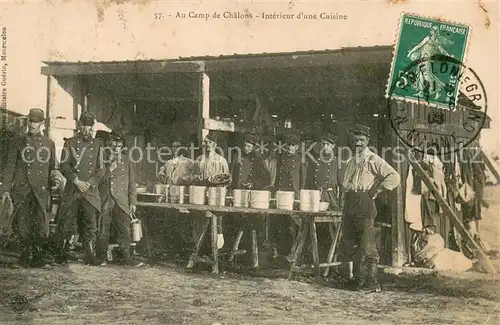 AK / Ansichtskarte Camp_de_Chalons Interieur dune Cuisine Camp_de_Chalons