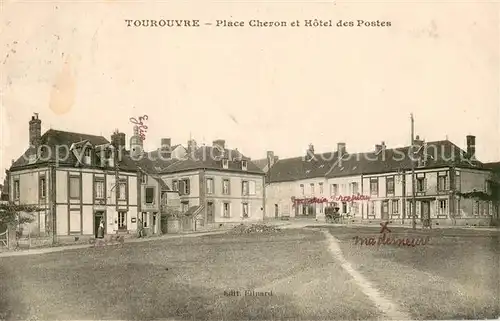 AK / Ansichtskarte Tourouvre Place Cheron et Hotel des Postes Tourouvre