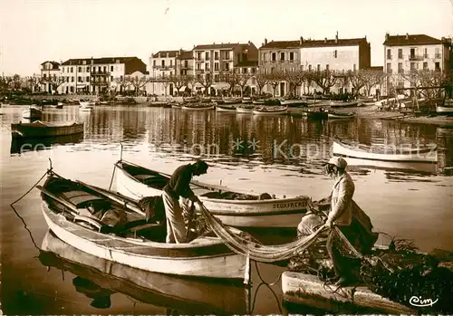 AK / Ansichtskarte Saint Raphael_83 Le Port 