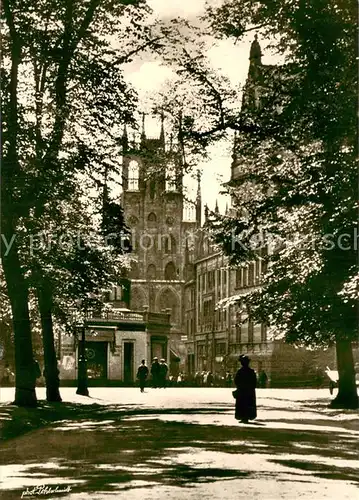 AK / Ansichtskarte Muenster_Westfalen Domplatz und Rathaus Muenster_Westfalen