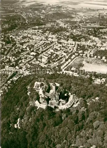 AK / Ansichtskarte Wernigerode_Harz Stadt und Schloss Fliegeraufnahme Wernigerode Harz