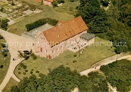 AK / Ansichtskarte Lauenburg_Elbe Jugendherberge Fliegeraufnahme Lauenburg Elbe