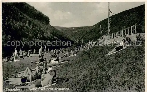 AK / Ansichtskarte Werdohl Liegewiese im Freibad Werdohl