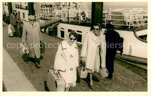 AK / Ansichtskarte Juist_Nordseebad Am Faehranleger Juist_Nordseebad