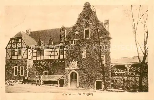 AK / Ansichtskarte Altena_Lenne Im Burghof Altena_Lenne