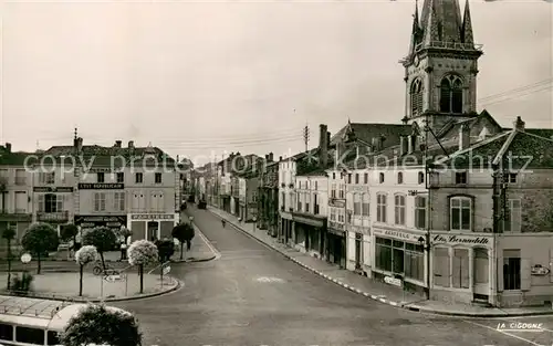 AK / Ansichtskarte Ligny en Barrois Place de la Republique et Rue du General de Gaulle Ligny en Barrois