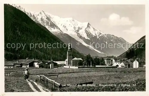 AK / Ansichtskarte Argentiere_Haute Savoie Vue d ensemble Eglise Massif du Mont Blanc Alpes Argentiere Haute Savoie