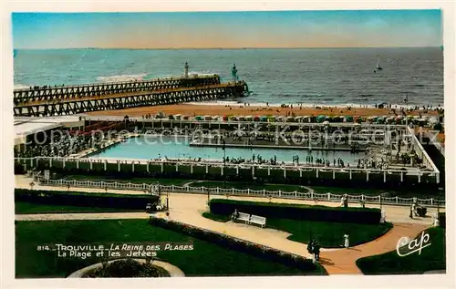 AK / Ansichtskarte Trouville sur Mer La plage et les jetees Piscine vue aerienne Trouville sur Mer