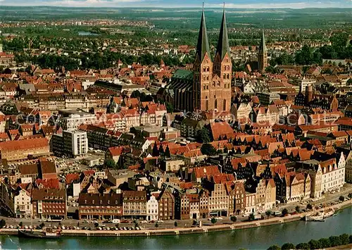 AK / Ansichtskarte Luebeck Altstadt Zentrum Kirche Hansestadt an der Trave Luebeck