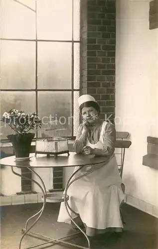 AK / Ansichtskarte Roderbirken Krankenschwester der Volksheilstaette Roderbirken