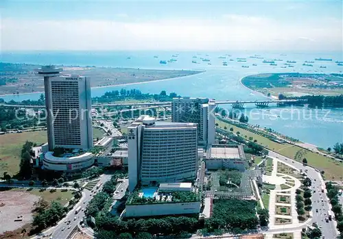 AK / Ansichtskarte Singapore Marina Squares three luxurious hotels Air view Singapore