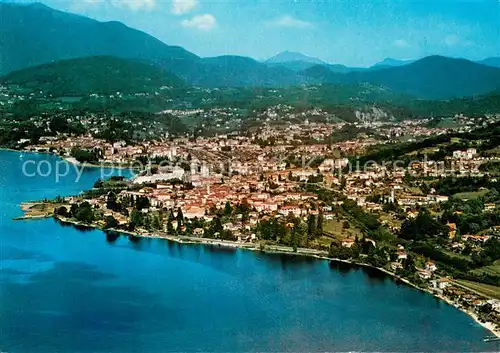 AK / Ansichtskarte Luino_Lago Maggiore Porto Valtravaglia Fliegeraufnahme Luino_Lago Maggiore