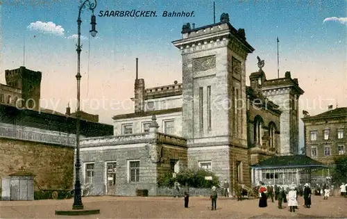 AK / Ansichtskarte Saarbruecken Bahnhof Saarbruecken