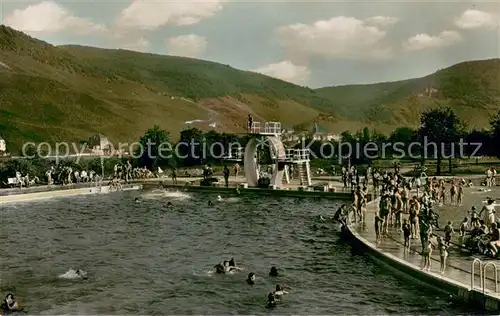 AK / Ansichtskarte Bernkastel Kues Schwimmbad Bernkastel Kues