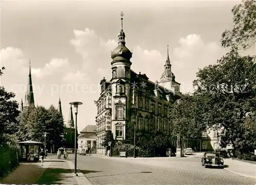 AK / Ansichtskarte Oldenburg_Niedersachsen Schloss und Lamberthikirche mit Kiosk Oldenburg Niedersachsen