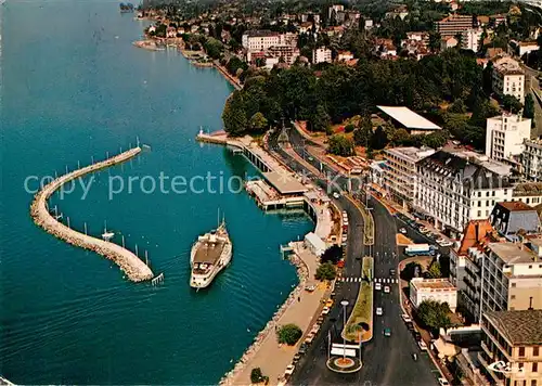AK / Ansichtskarte Evian les Bains_74 Bateau venant accoster au port Lac Leman vue aerienne 