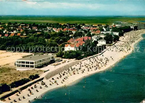AK / Ansichtskarte Wyk_Foehr Nordseeheilbad Strand Foehr