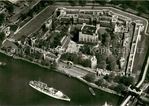 AK / Ansichtskarte London Tower of London Air view London