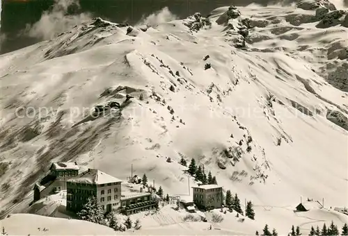 AK / Ansichtskarte Engelberg__OW Hotel Truebsee mit Titlis Wintersportplatz Alpen 