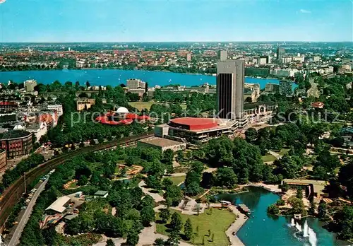 AK / Ansichtskarte Hamburg Blick ueber die Planten un Blomen CP Plaza Hotel Aussenalster Hamburg