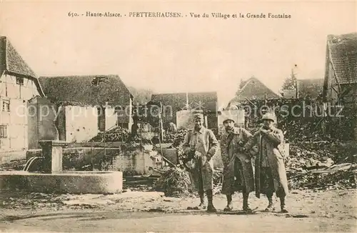 AK / Ansichtskarte Pfetterhausen Vue du Village et la Grande Fontaine Pfetterhausen