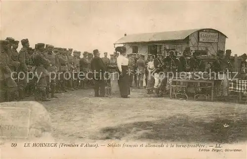 AK / Ansichtskarte Hohneck Soldats francais et allemands a la borne frontiere Hohneck
