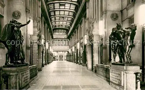 AK / Ansichtskarte Leipzig Maedler Passage Messestadt Ladenpassage Skulpturen Leipzig