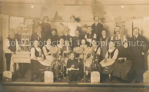 AK / Ansichtskarte Grossschirma Gruppenfoto Spinnenei Grossschirma