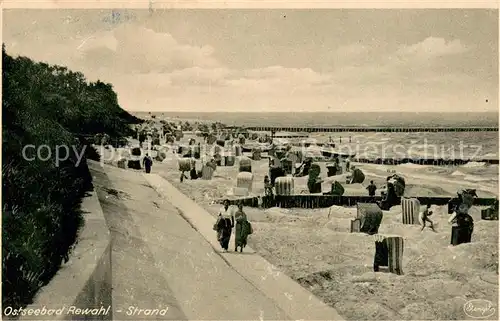 AK / Ansichtskarte Rewahl_Rewal_Ostsee Strand 