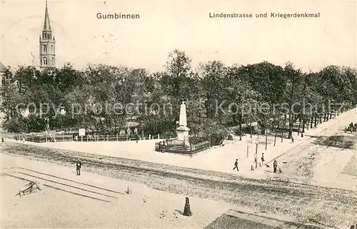 AK / Ansichtskarte Gumbinnen_Goesev_Gussew_Oblast_Kaliningrad Lindenstrasse und Kriegerdenkmal 