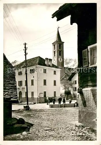 AK / Ansichtskarte Osco_TI Dorfpartie mit Kirche 