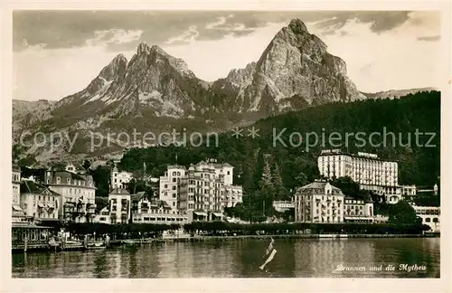 AK / Ansichtskarte Brunnen_SZ mit Mythen Ansicht vom Vierwaldstaettersee aus Brunnen_SZ