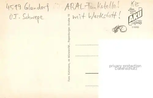 AK / Ansichtskarte Schwege_Osnabrueck Kirchenansicht dorfstrasse Schulgebaeude Aral Tankstelle Auto Werkstatt Erpenbeck Schwege Osnabrueck