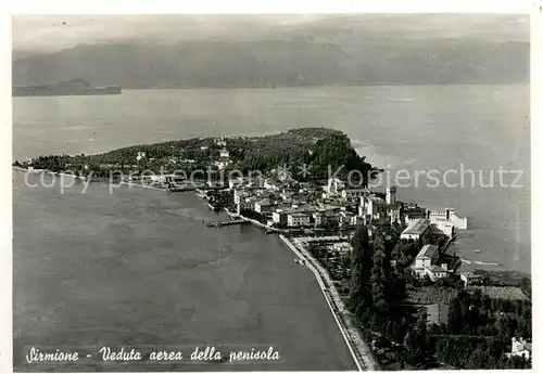 AK / Ansichtskarte Sirmione_Lago_di_Garda Veduta aerea della penisola Sirmione_Lago_di_Garda