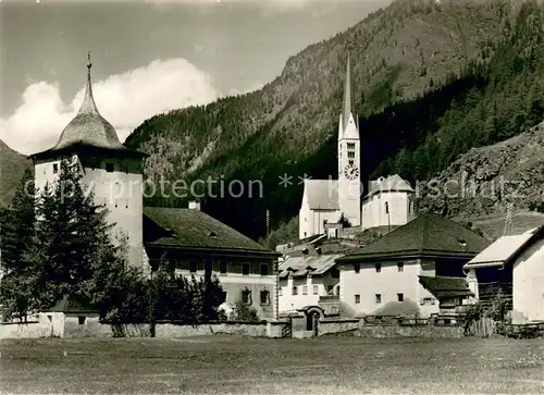 AK / Ansichtskarte Zernez_GR Schloss Planta Wildenberg und Ev Kirche Zernez_GR