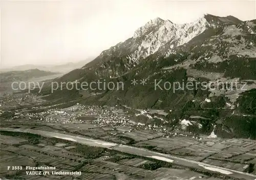 AK / Ansichtskarte Vaduz Fliegeraufnahme  Vaduz