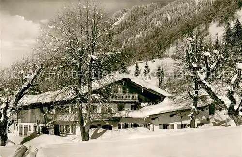 AK / Ansichtskarte Rottach Egern Cafe Kreuz Aussenansicht im Schnee Rottach Egern