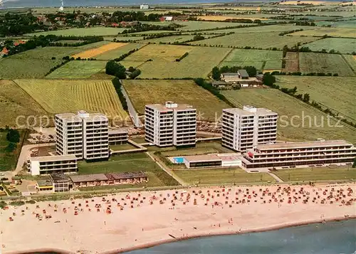AK / Ansichtskarte Grossenbrode_Ostseebad Ferienanlage Vier Jahreszeiten Fliegeraufnahme Grossenbrode_Ostseebad