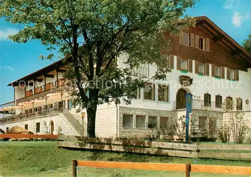 AK / Ansichtskarte Schoensee Hotel St. Hubertus mit Feriendorf im Oberpfaelzer Wald Schoensee