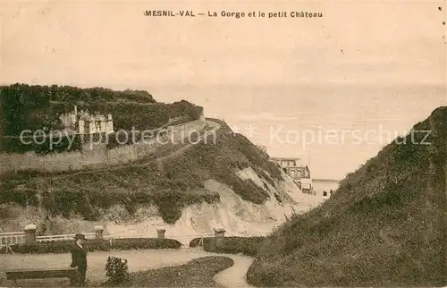 AK / Ansichtskarte Mesnil Val La gorge et le petit chateau Mesnil Val