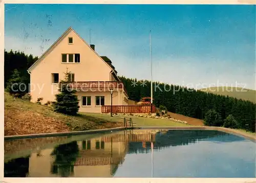 AK / Ansichtskarte Willingen_Sauerland 

Jugenderholungsheim Monopol Swimming Pool Willingen_Sauerland