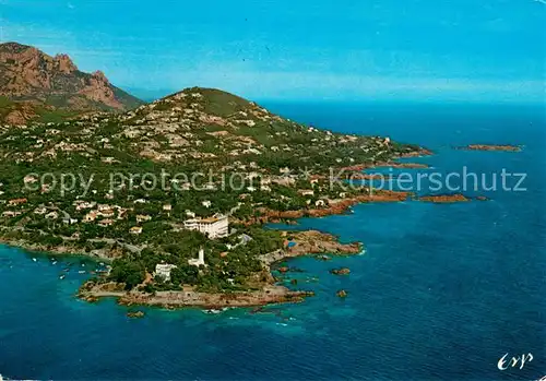 AK / Ansichtskarte Agay_Var La Pointe de La Baumette le Phare Le Grand Hotel de La Baumette et sa piscine au loin Antheor Fliegeraufnahme Agay_Var
