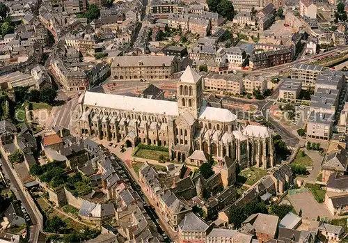 AK / Ansichtskarte Fecamp_76 Eglise abbatiale de la Sainte Trinite Vue aerienne 
