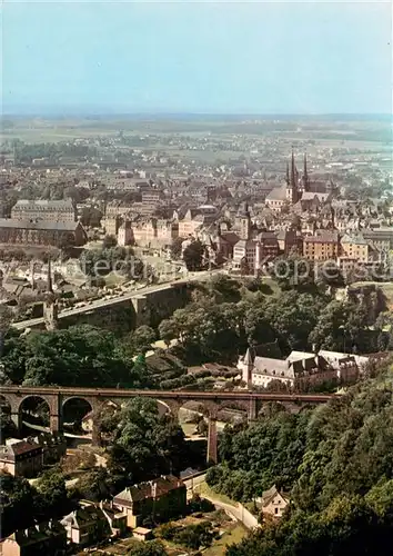 AK / Ansichtskarte Luxembourg__Luxemburg Klausener Bruecke und Oberstadt Fliegeraufnahme 