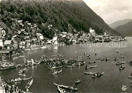 AK / Ansichtskarte Hallstadt_Bayern Fronleichnams Prozession auf dem See Hallstadt_Bayern