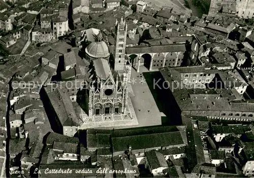 AK / Ansichtskarte Siena La Cattedrale veduta dall aeroplano Siena